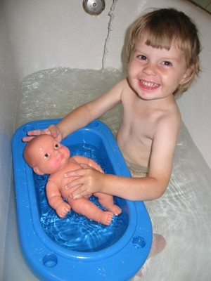 пупсы куклы Огонек Карапуз в ванночке Арт.: С-724