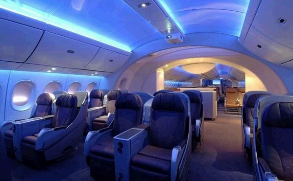 модель пассажирского самолета Боинг 787 модель пассажирского самолета Боинг 787