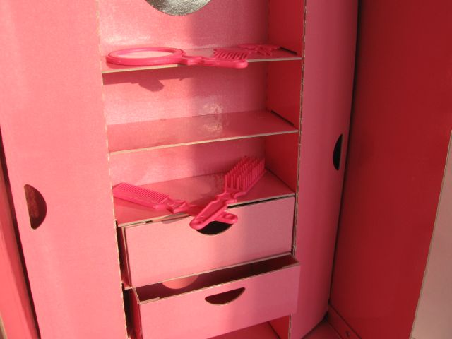 Мебель для кукол своими руками: Как сделать шкаф гардероб