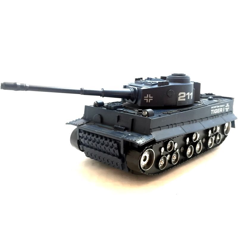Игрушка машина танк
