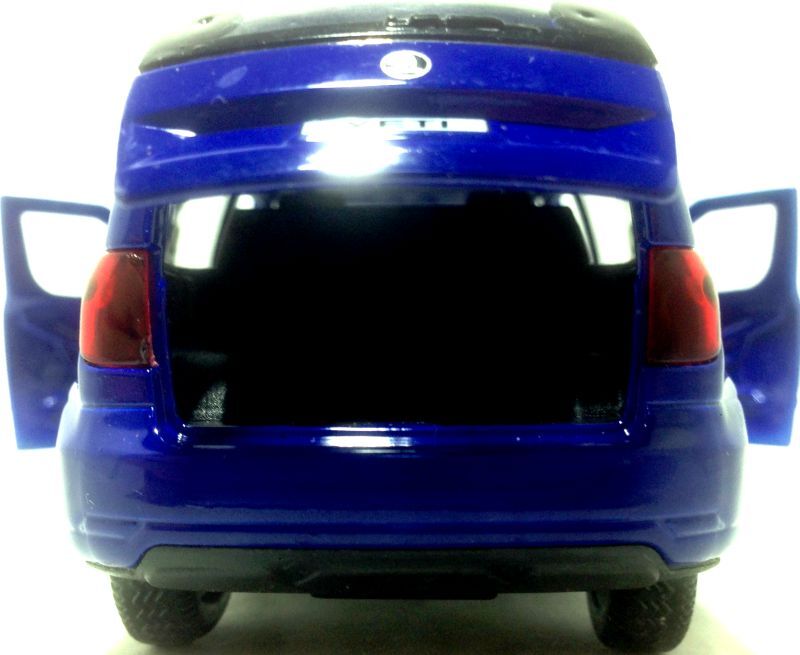 Игрушечные машинки skoda