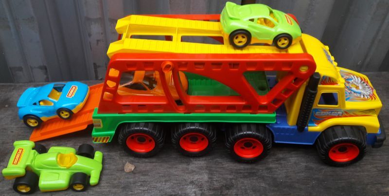 Мягкая игрушка volvo