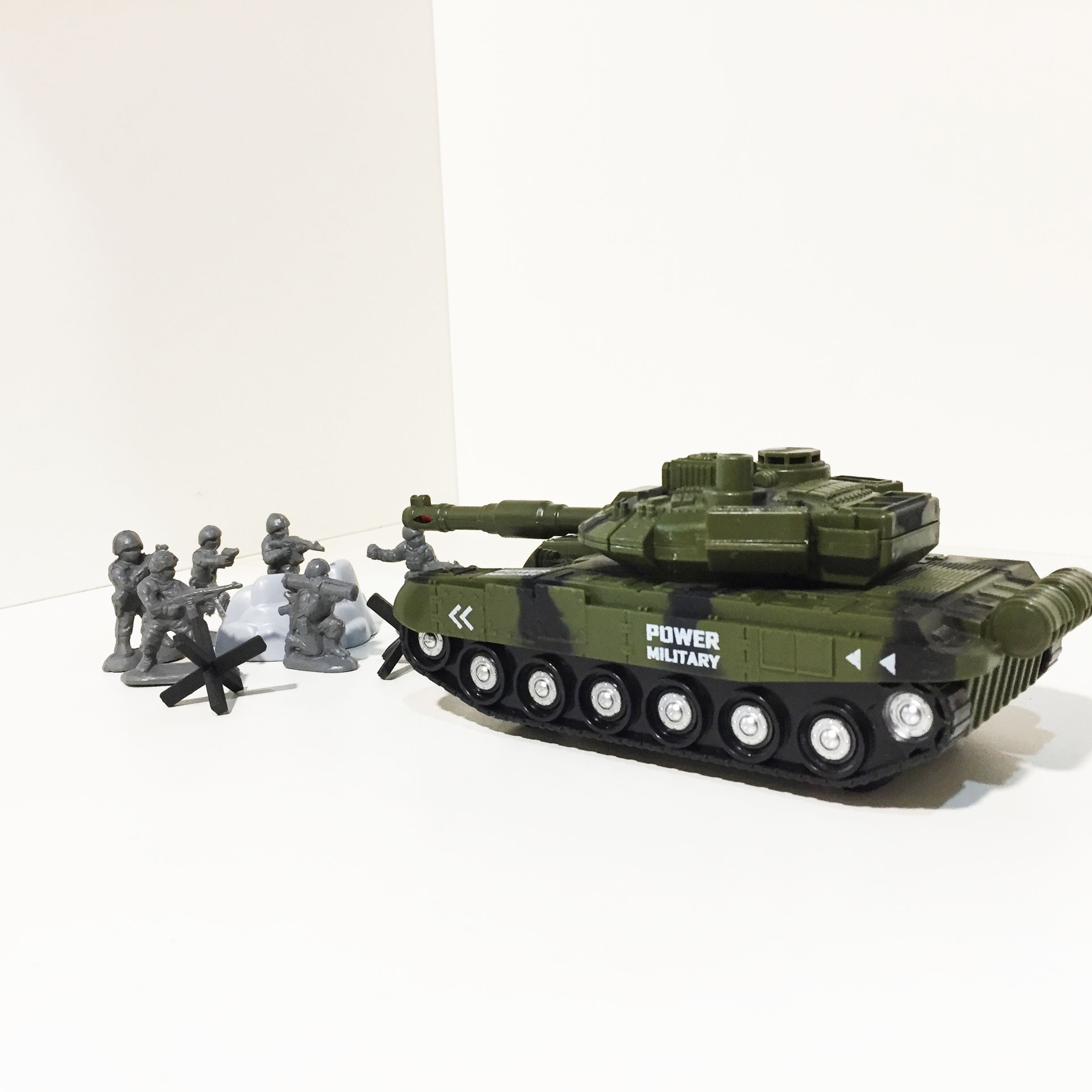 Игрушка танк 21 см свет, звук, инерция -