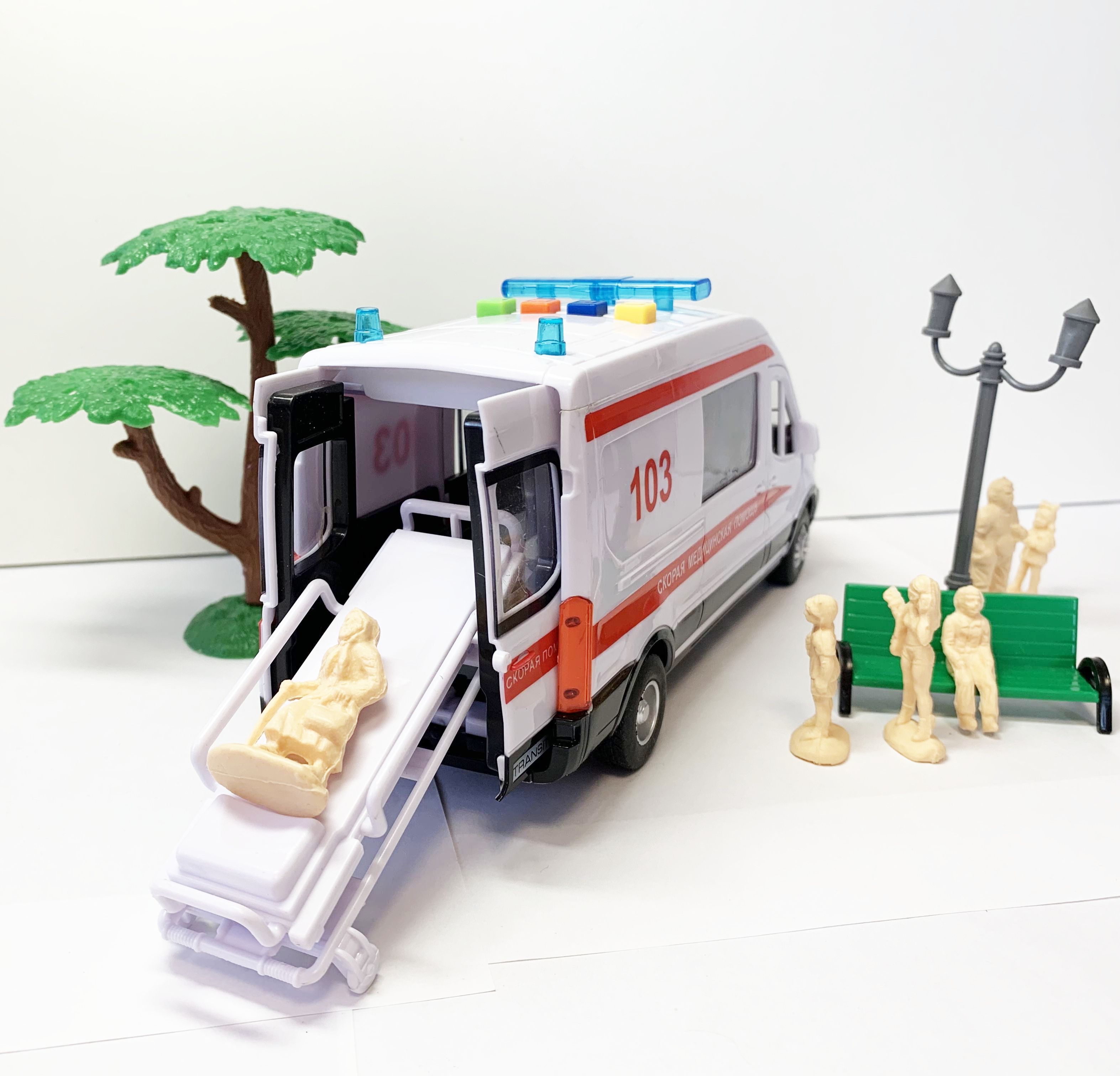 Набор Скорая помощь 22 см с носилками, больными, родственниками, водителем