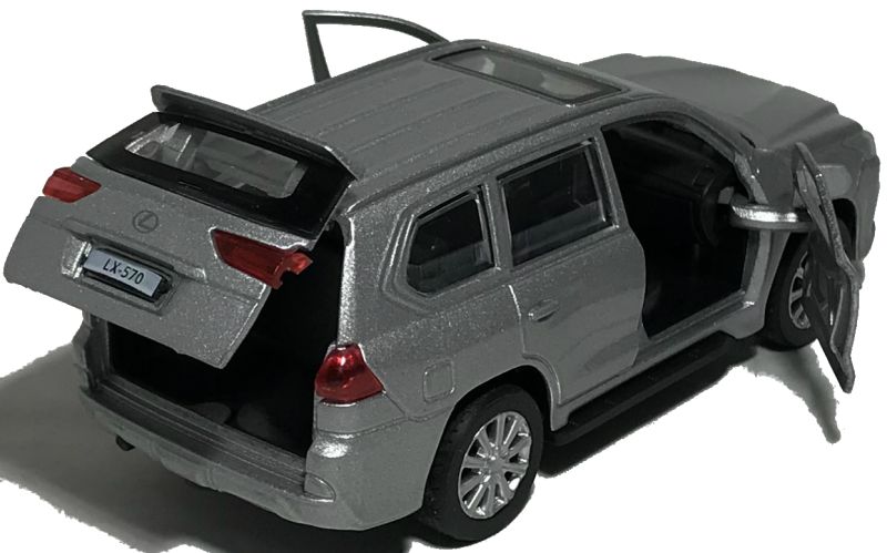 Игрушечная машинка Lexus LX-570 серебристая Игрушечная машинка Lexus LX-570 серебристая
