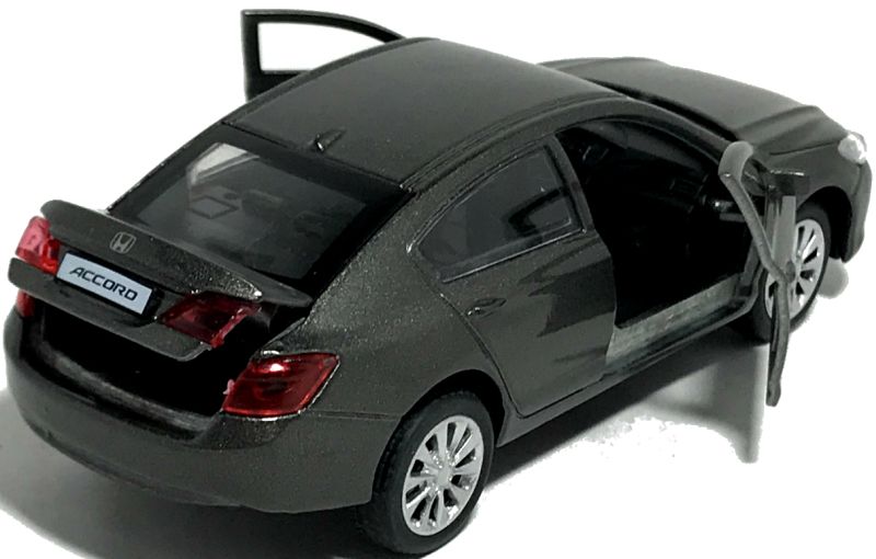 Игрушечная машинка Honda Accord серебристая Игрушечная машинка Honda Accord серебристая