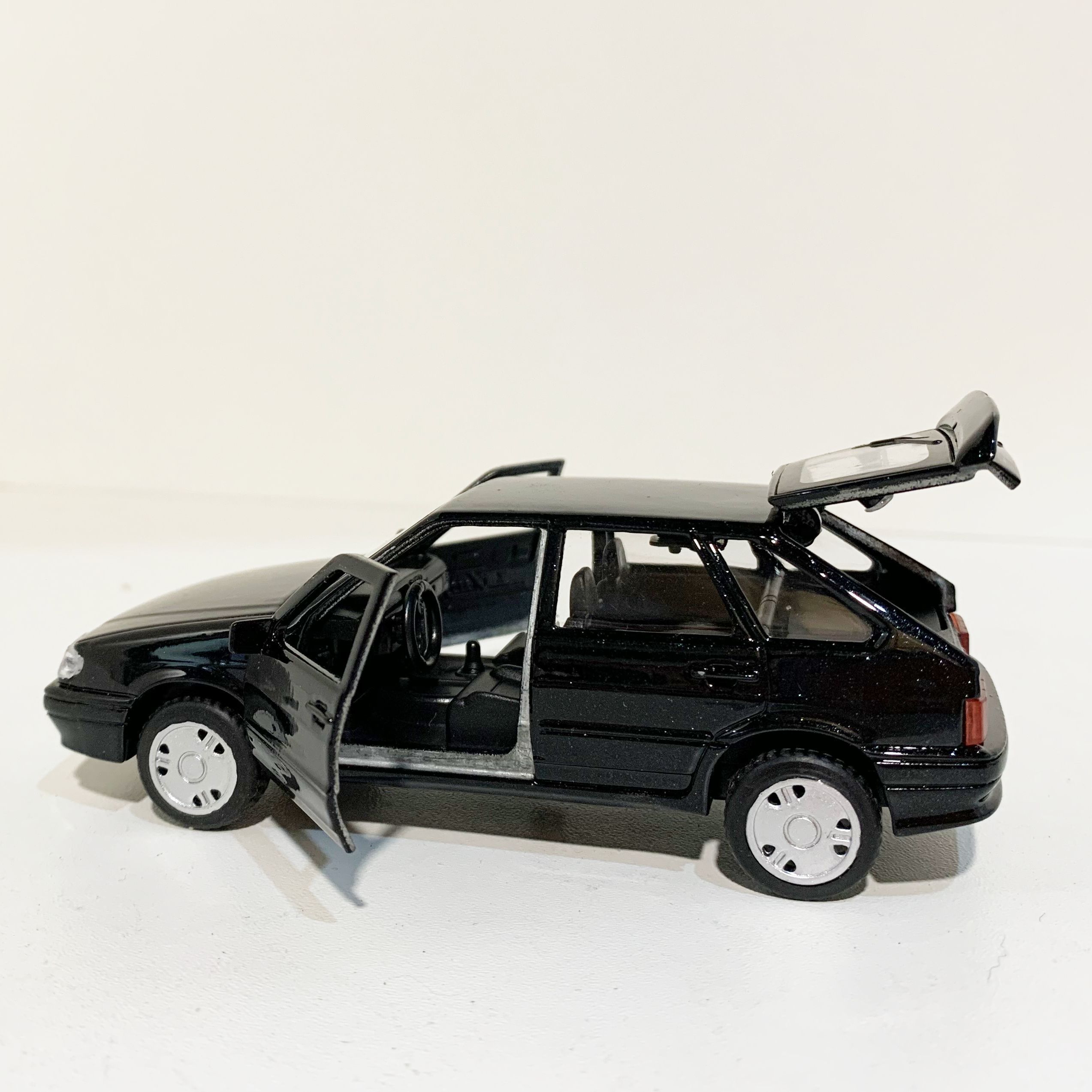 Металлическая инерционная машинка ЛАДА Самара LADA Samara 2114 черная