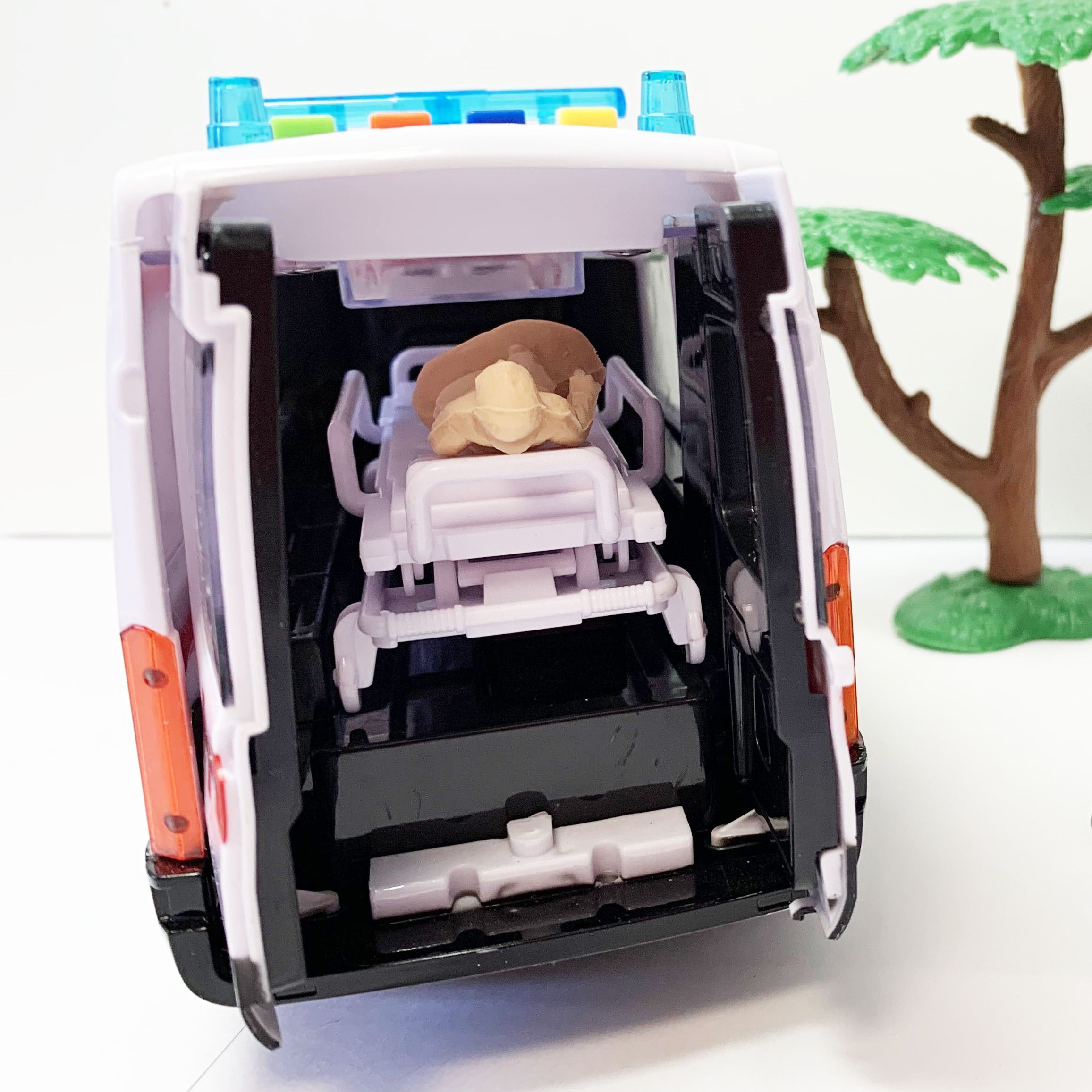 Набор Скорая помощь 22 см с носилками, больными, родственниками, водителем