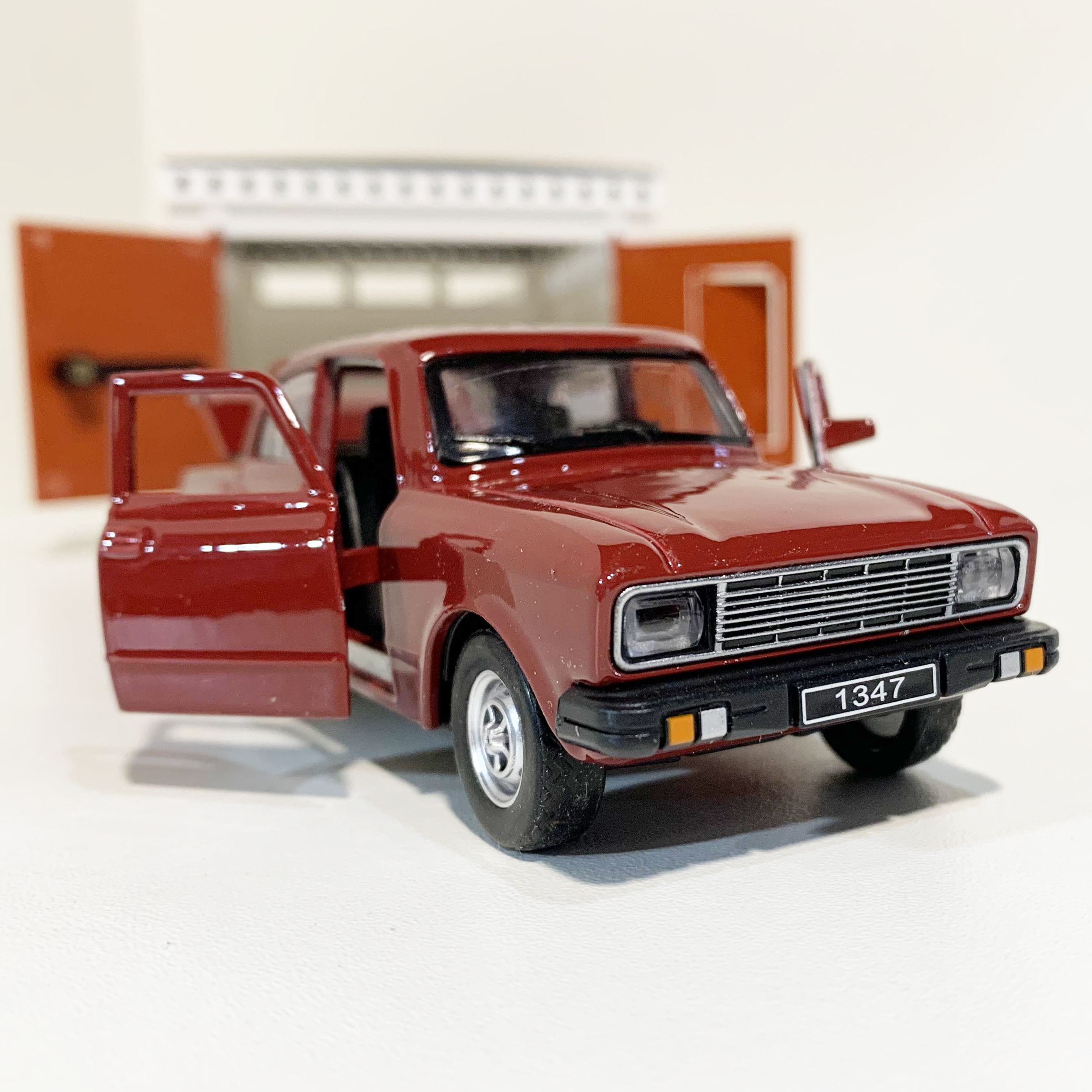 Гараж с распашными воротами и металлическая машинка модель Москвич-2140sl инерция, 2 откр. двери и багажник - вишневый