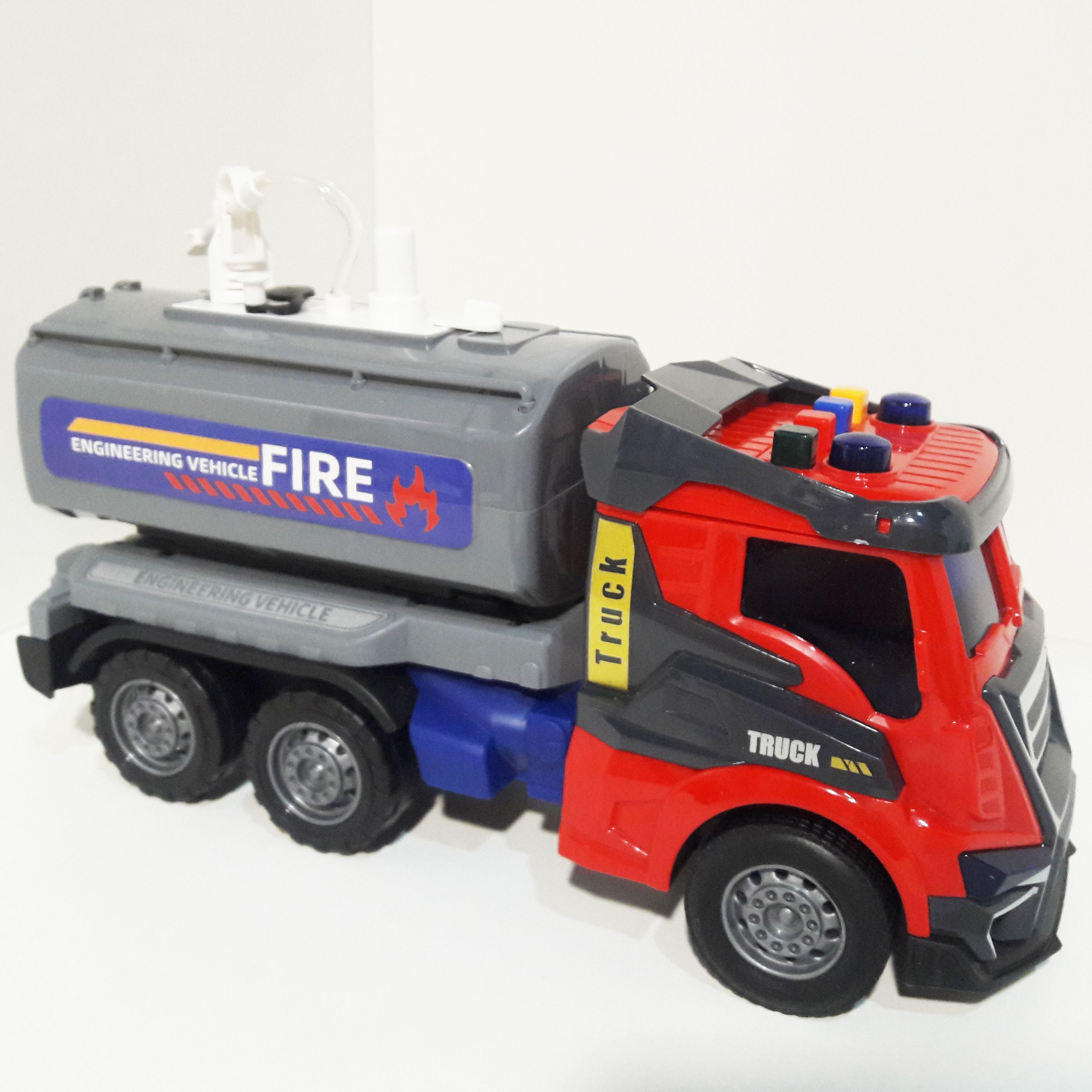 Игрушка пожарная машина с цистерной и насосом - брызгалкой инерция свет, звук - 25 см