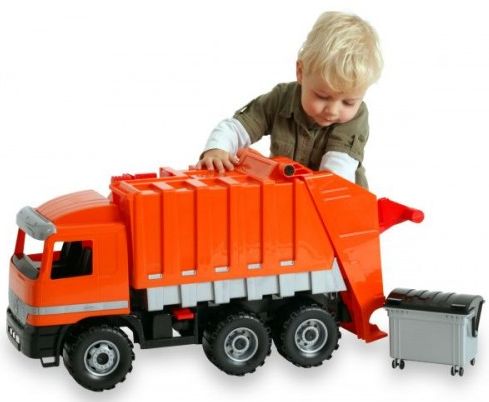 Есть еще модель еще большего размера - 74 см! Отличие - в задних осях - у 74-см мусоровоза сзади 2 оси, а у 60 см - задняя ось - одна. Есть еще модель еще большего размера - 74 см! Отличие - в задних осях - у 74-см мусоровоза сзади 2 оси, а у 60 см - задняя ось - одна.